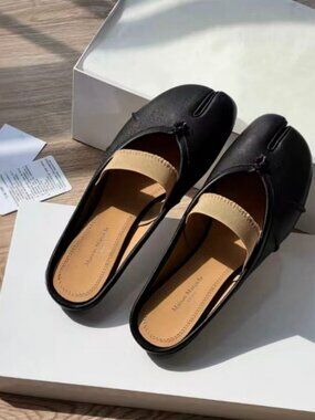 Maison Margiela Split-Toe Leather Mules